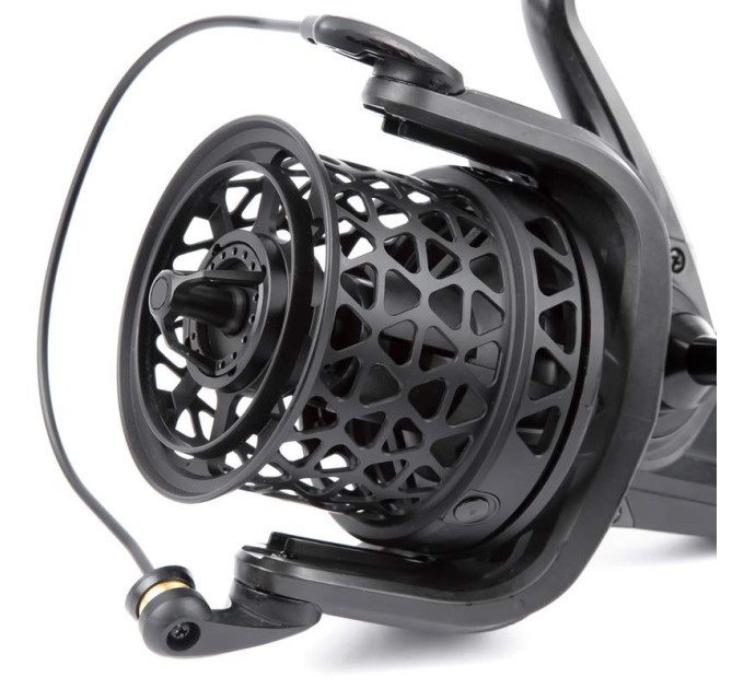 Котушка коропова Sonik Спод-Маркер TURBO SPOD CARBON 14000 в комплекті з напальчником BC0066