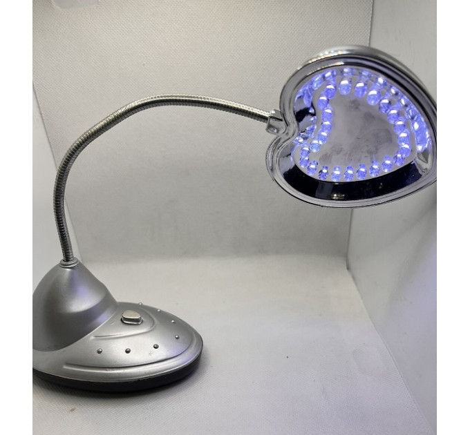 Настольная LED лампа P1 110-220V